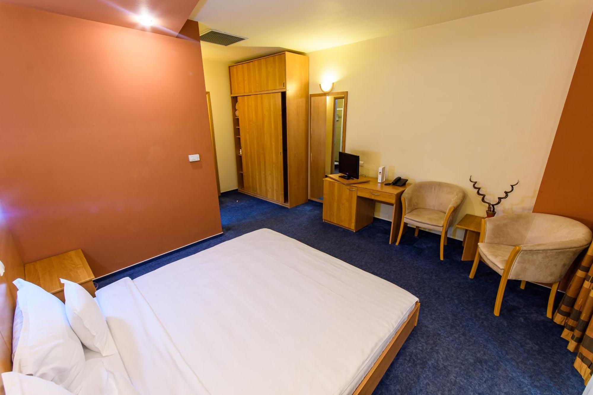 Hotel Torontal Temesvár Kültér fotó